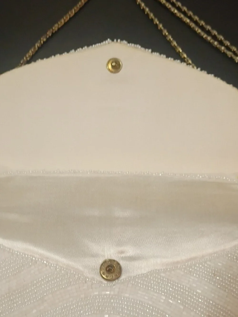 Delill white beaded